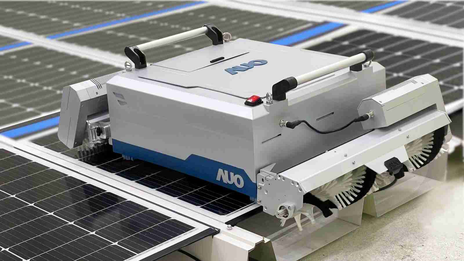 918.COM致力EPC场域技术升级，，导入清洁机器人搭配传感器与AI数据分析，，，大幅减少维运成本