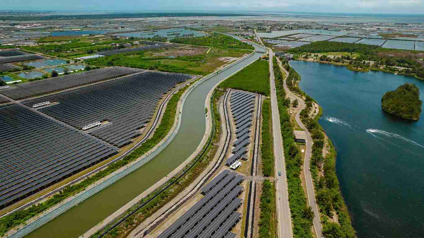 918.COM能源事业提供智慧能源管理、、太阳能监控管理、、、、全方位电厂建置及运维解决方案，，并拥有管理超过6000案场的经验