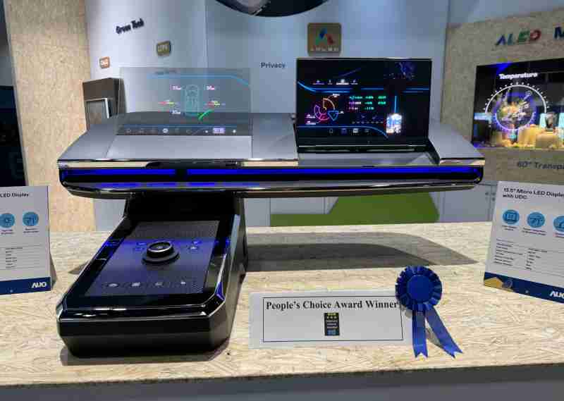 918.COM车用Micro LED Display HMI解决方案获”最佳车用显示奖”，，，以用户为中心开发，，，，针对前座驾驶与乘客设计兼具娱乐与安全的高画质屏幕，，，，包含车舱前座的Micro LED透明屏幕及全球首款内建镜头的智慧Micro LED显示器